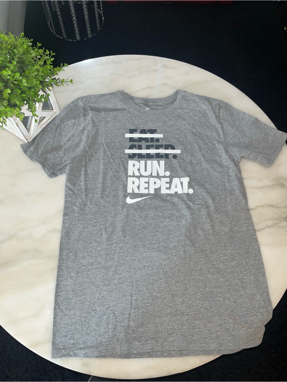 Women’s Grey Athletic Cut Nike T-shirt S/P